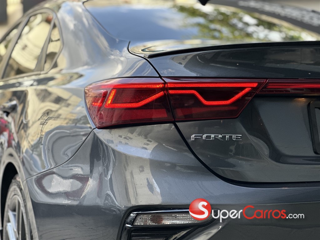 2020 Kia Forte GT Line — foto 4 / 12