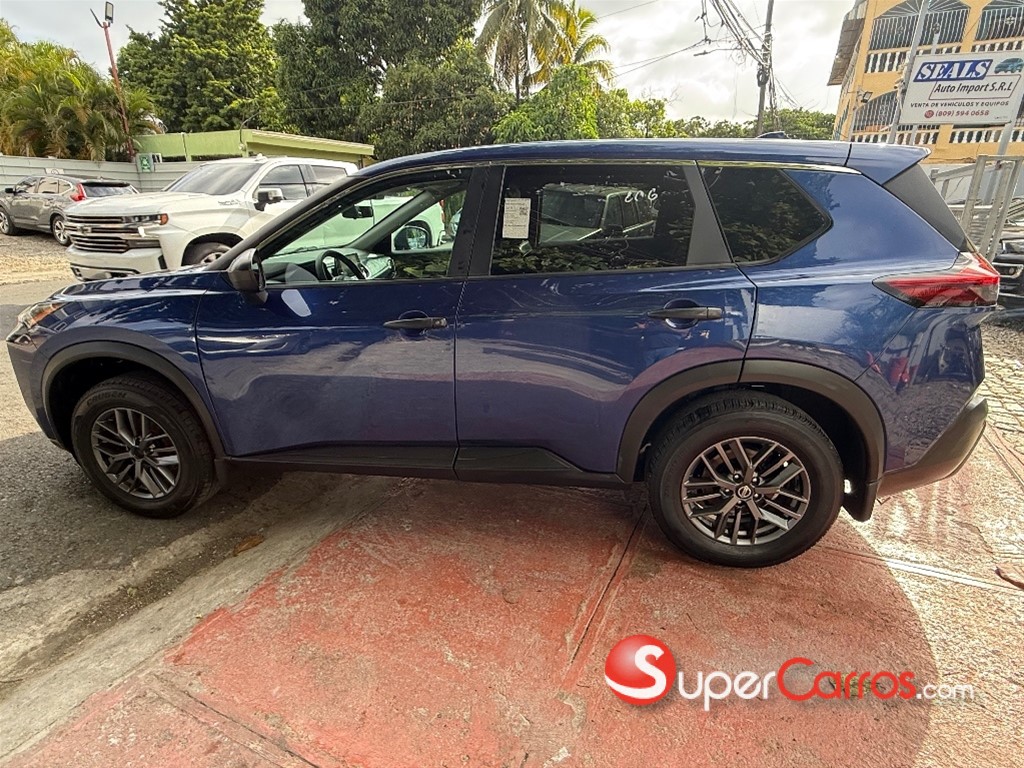 2021 Nissan Rogue — foto 8 / 12