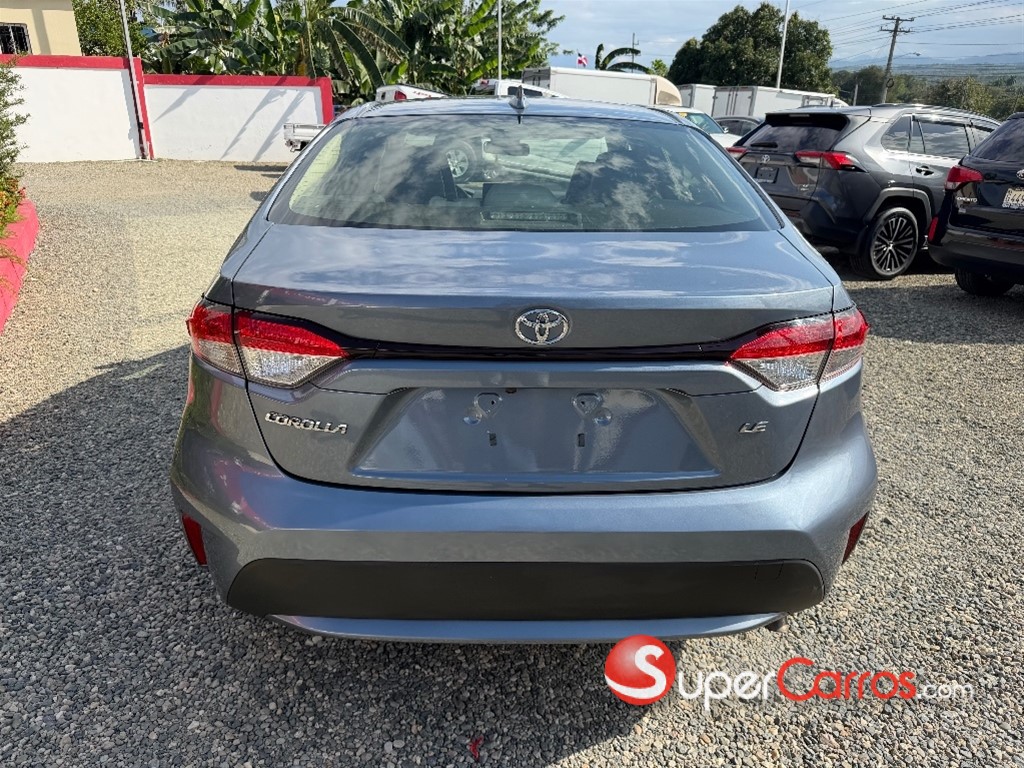 2022 Toyota Corolla LE — foto 2 / 9