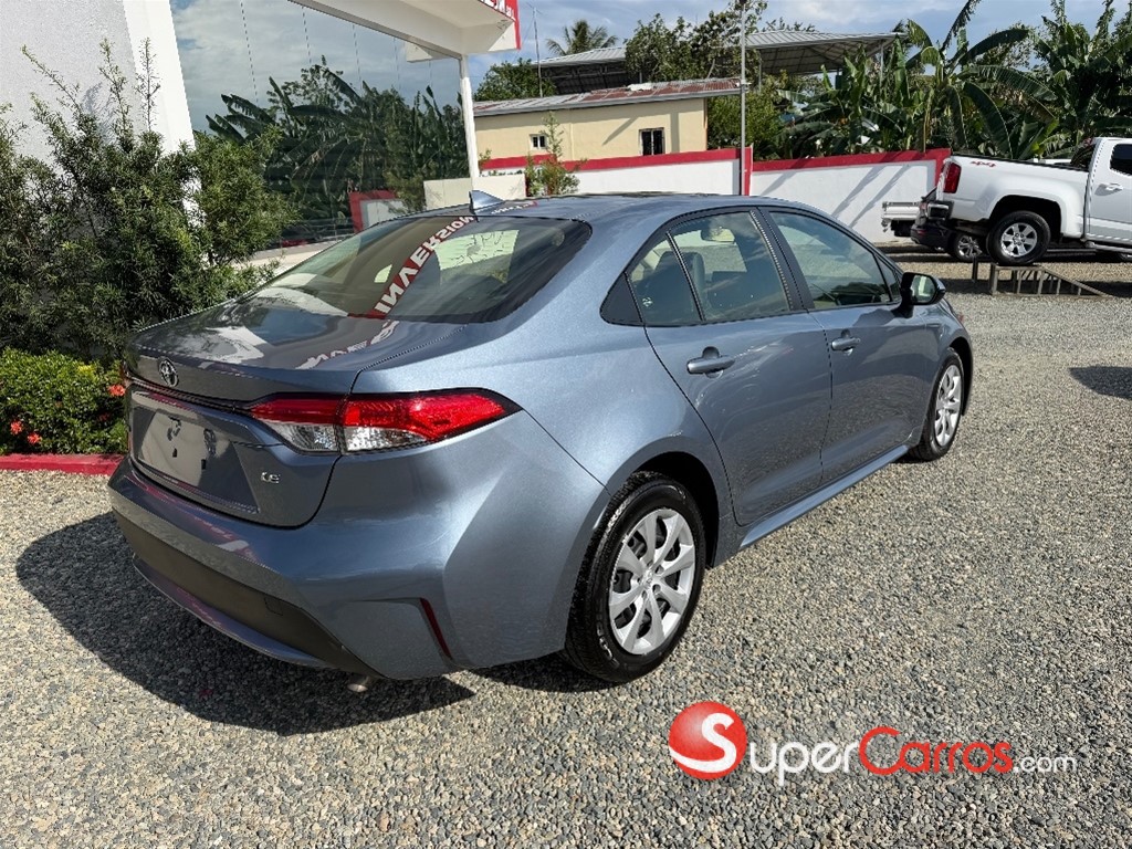 2022 Toyota Corolla LE — foto 3 / 9