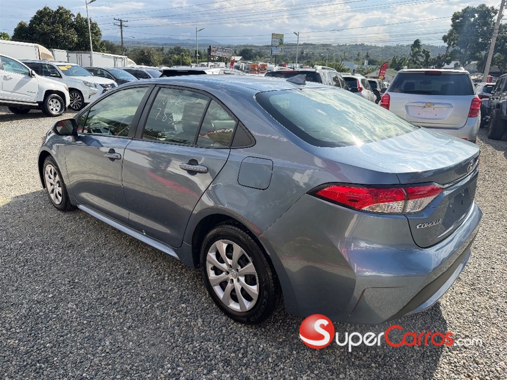 2022 Toyota Corolla LE — foto 6 / 9