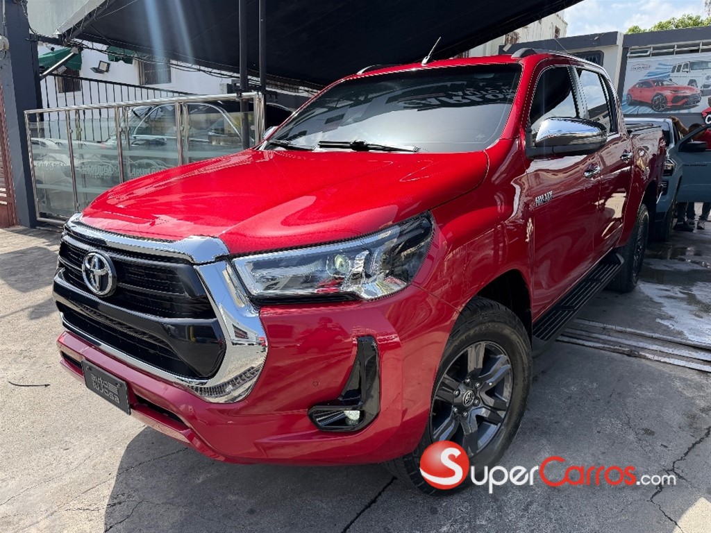 2023 Toyota Hilux SRV