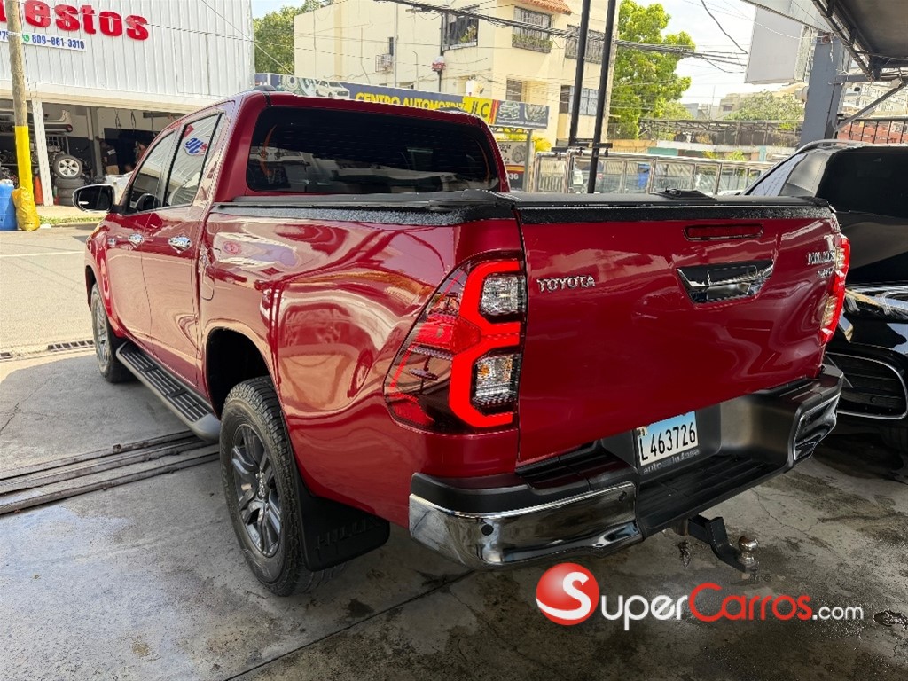 2023 Toyota Hilux SRV — foto 6 / 10