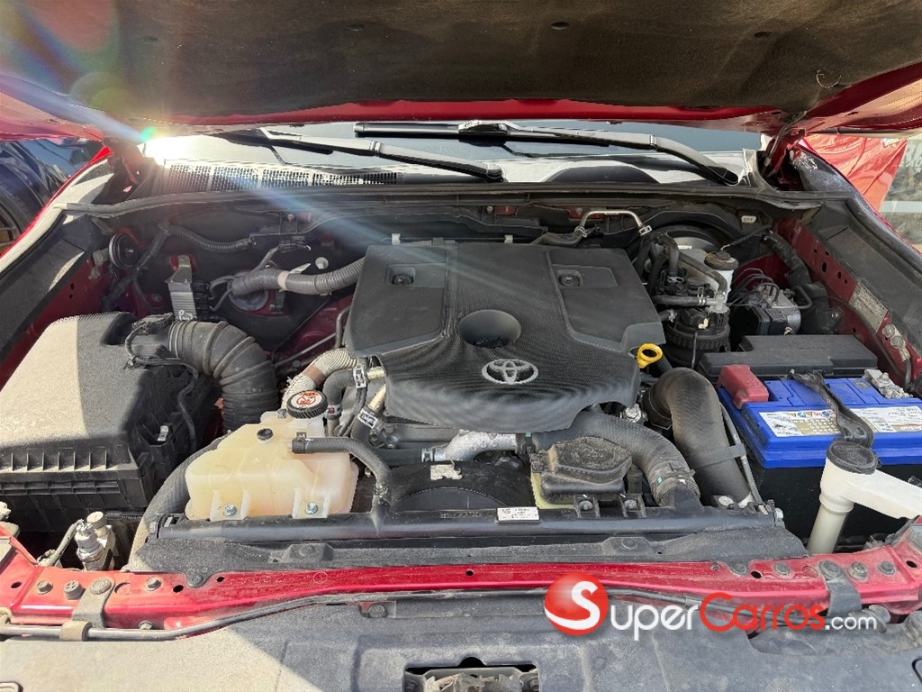 2023 Toyota Hilux SRV — foto 10 / 10
