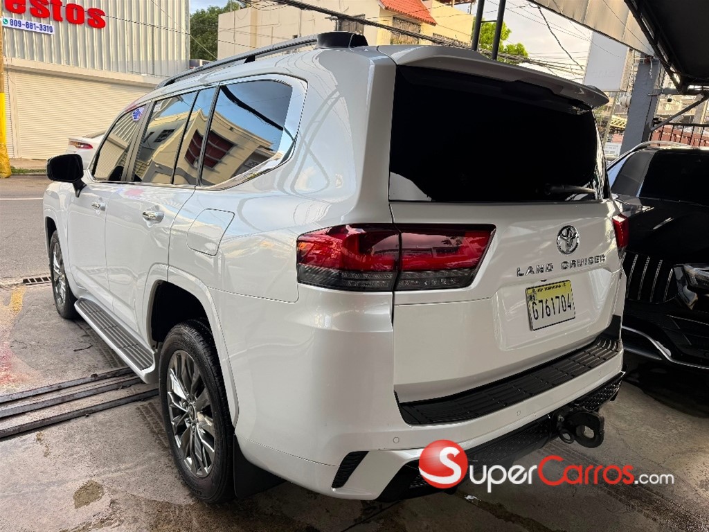 2025 Toyota Land Cruiser VXR — foto 3 / 12