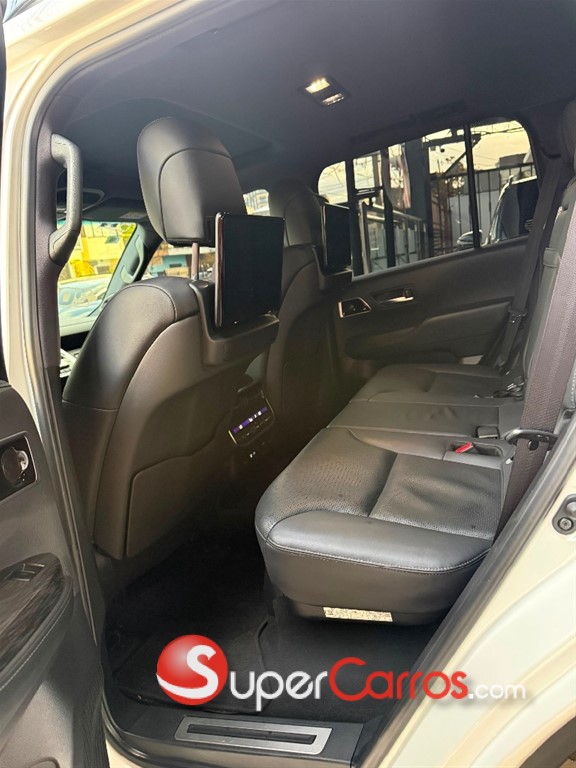 2025 Toyota Land Cruiser VXR — foto 6 / 12