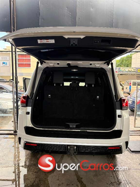 2025 Toyota Land Cruiser VXR — foto 11 / 12
