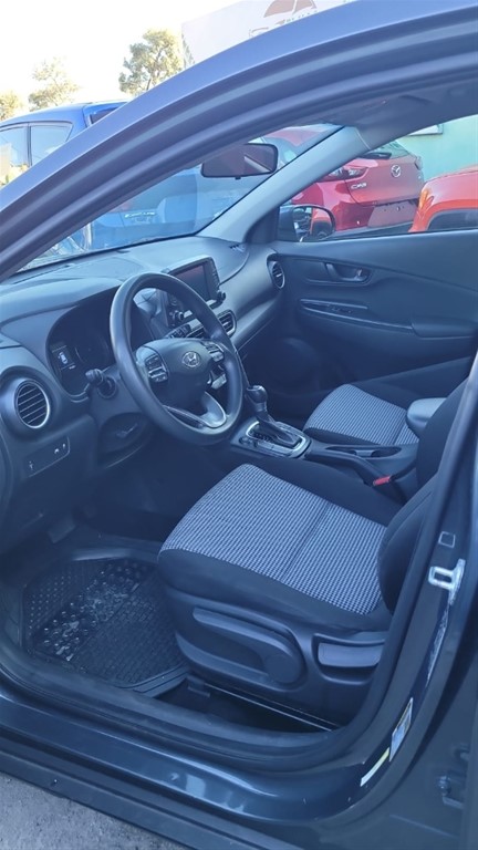 2021 Hyundai KONA — foto 10 / 12