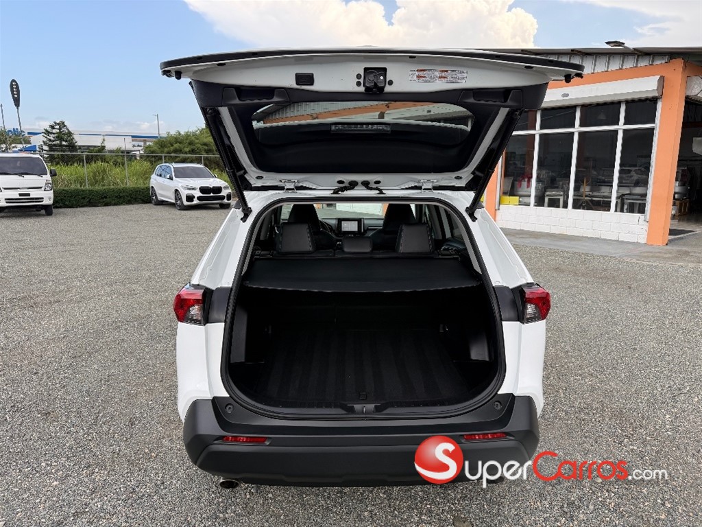 2020 Toyota RAV4 XLE Premium — foto 10 / 12