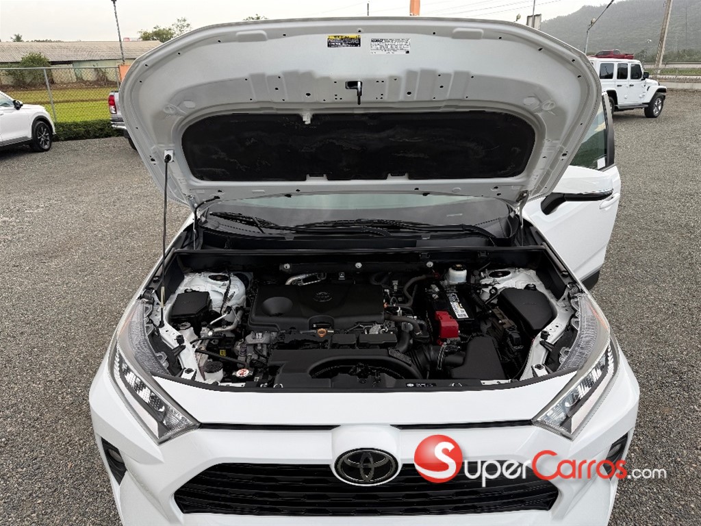 2020 Toyota RAV4 XLE Premium — foto 11 / 12