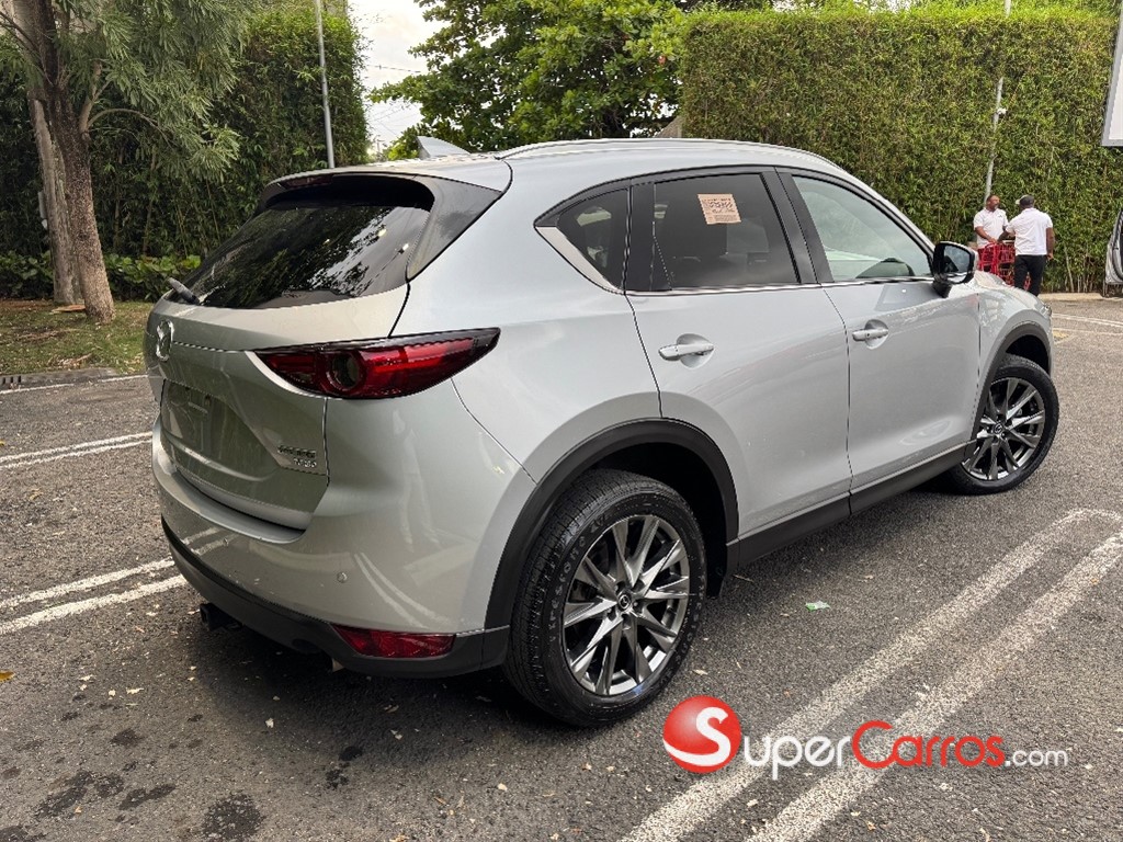 2021 Mazda CX-5 Signature — foto 6 / 9