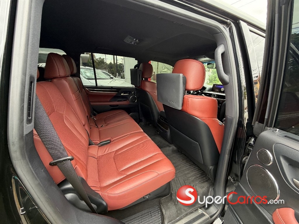 2020 Lexus LX 570 — foto 8 / 12