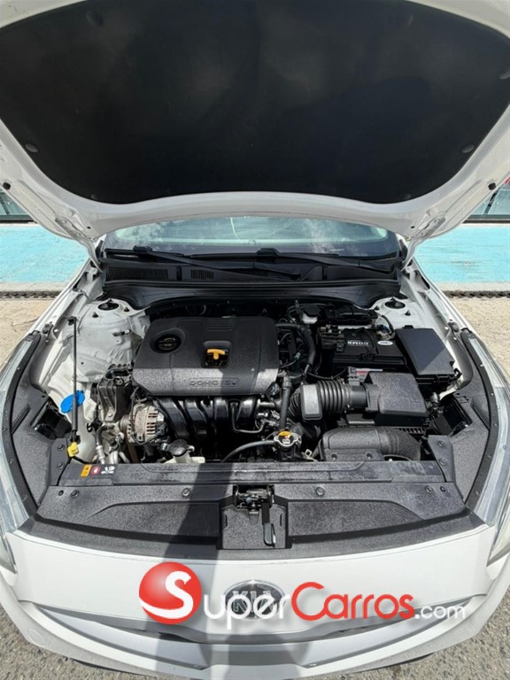2020 Kia Forte LXS — foto 2 / 12