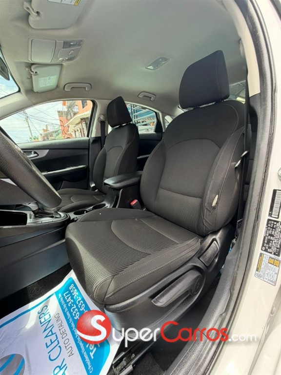 2020 Kia Forte LXS — foto 4 / 12