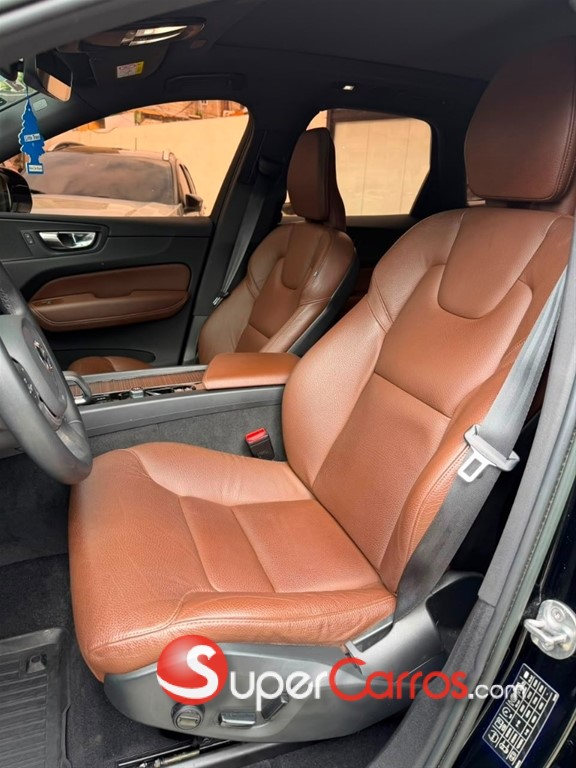 2022 Volvo XC60 — foto 5 / 5