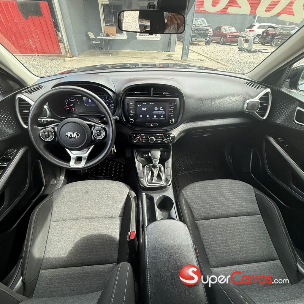 2020 Kia Soul LX — foto 8 / 12