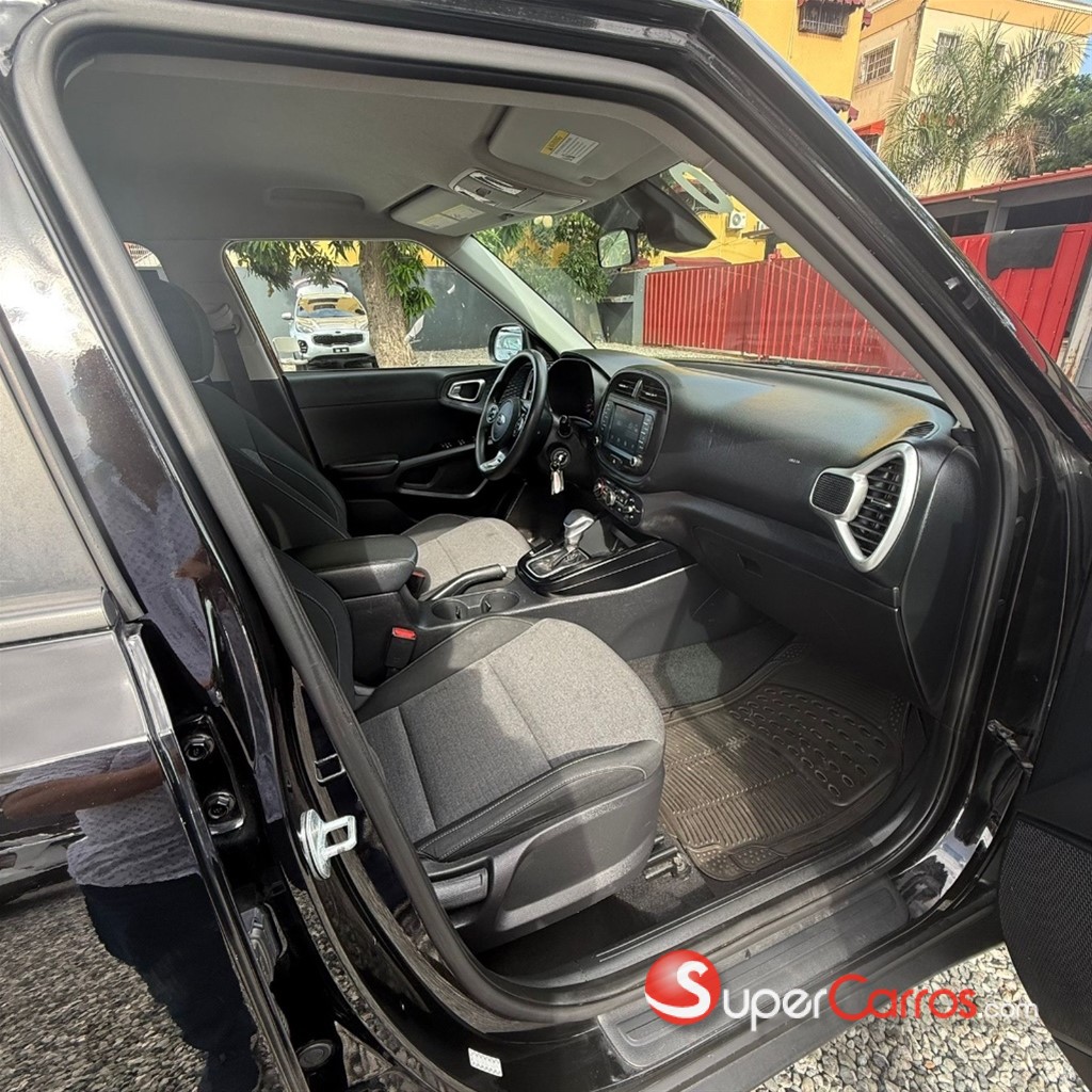 2020 Kia Soul LX — foto 9 / 12