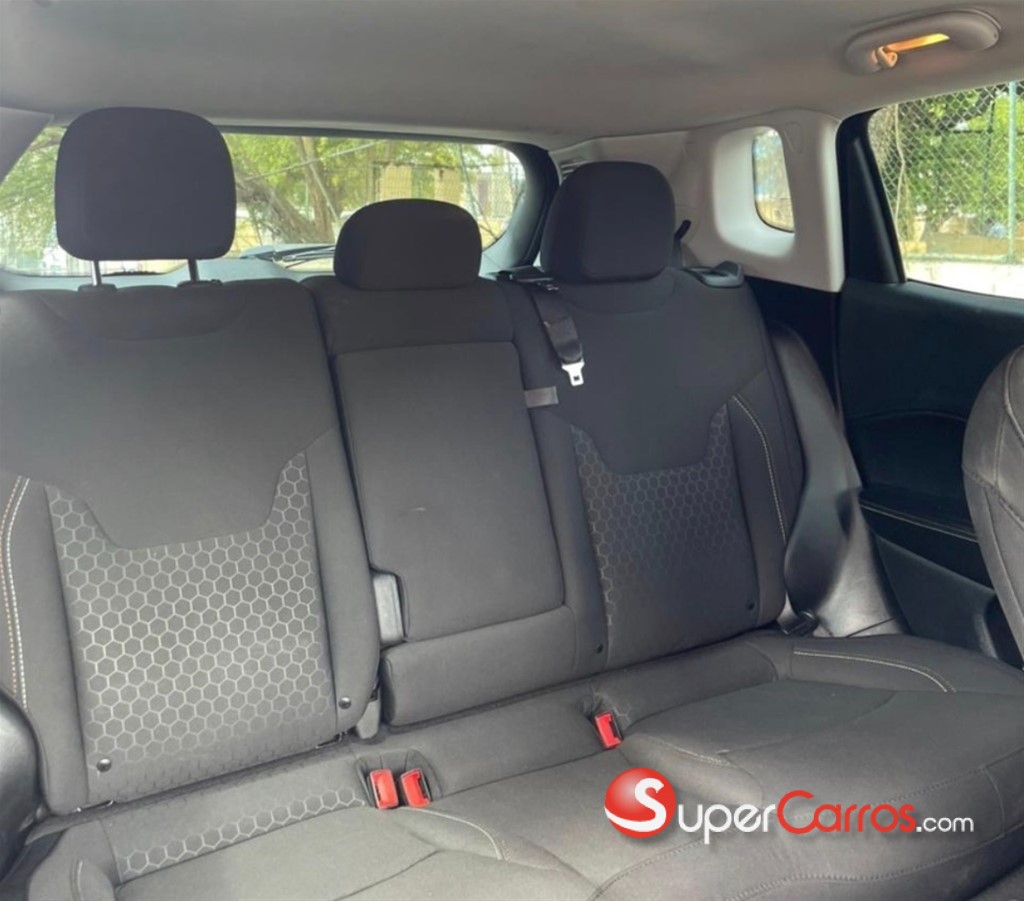 2020 Jeep Compass Sport — foto 9 / 9