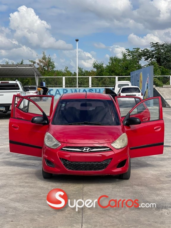 2013 Hyundai i 10 — foto 2 / 12