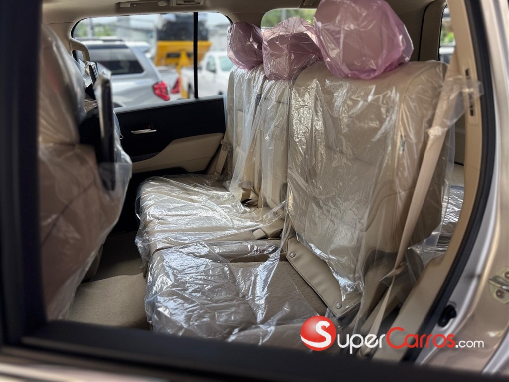 2027 Toyota Land Cruiser 300 VX-R — foto 6 / 10