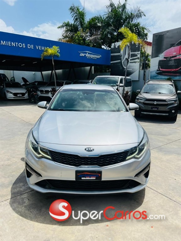 2020 Kia Optima FE — foto 5 / 12