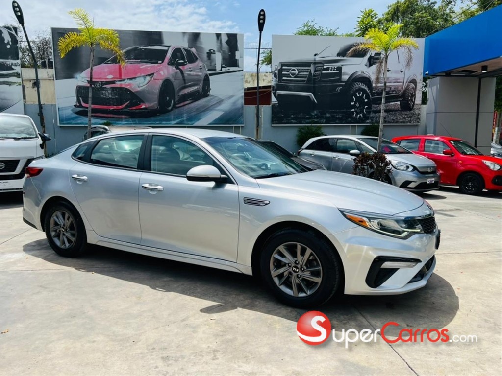 2020 Kia Optima FE — foto 6 / 12