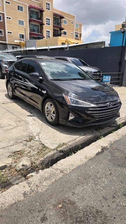 2020 Hyundai Elantra SEL — foto 2 / 4