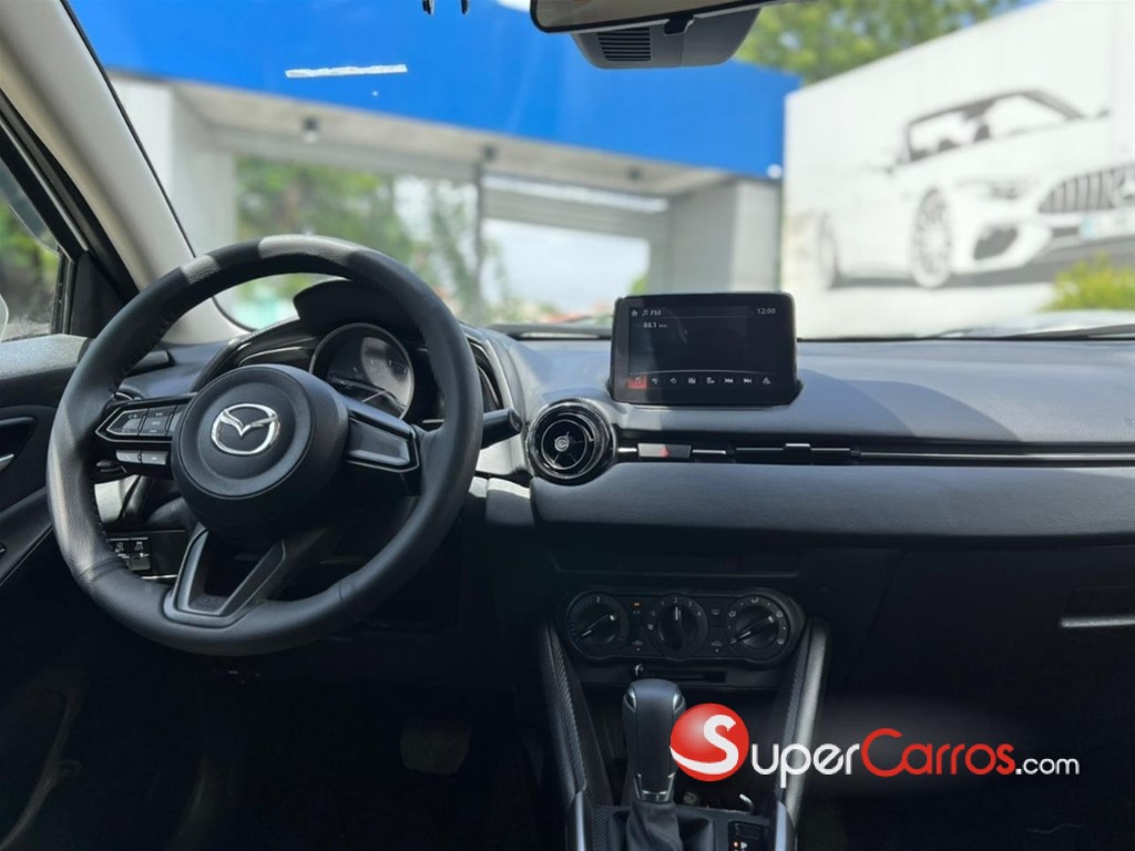 2021 Mazda 2 — foto 6 / 12