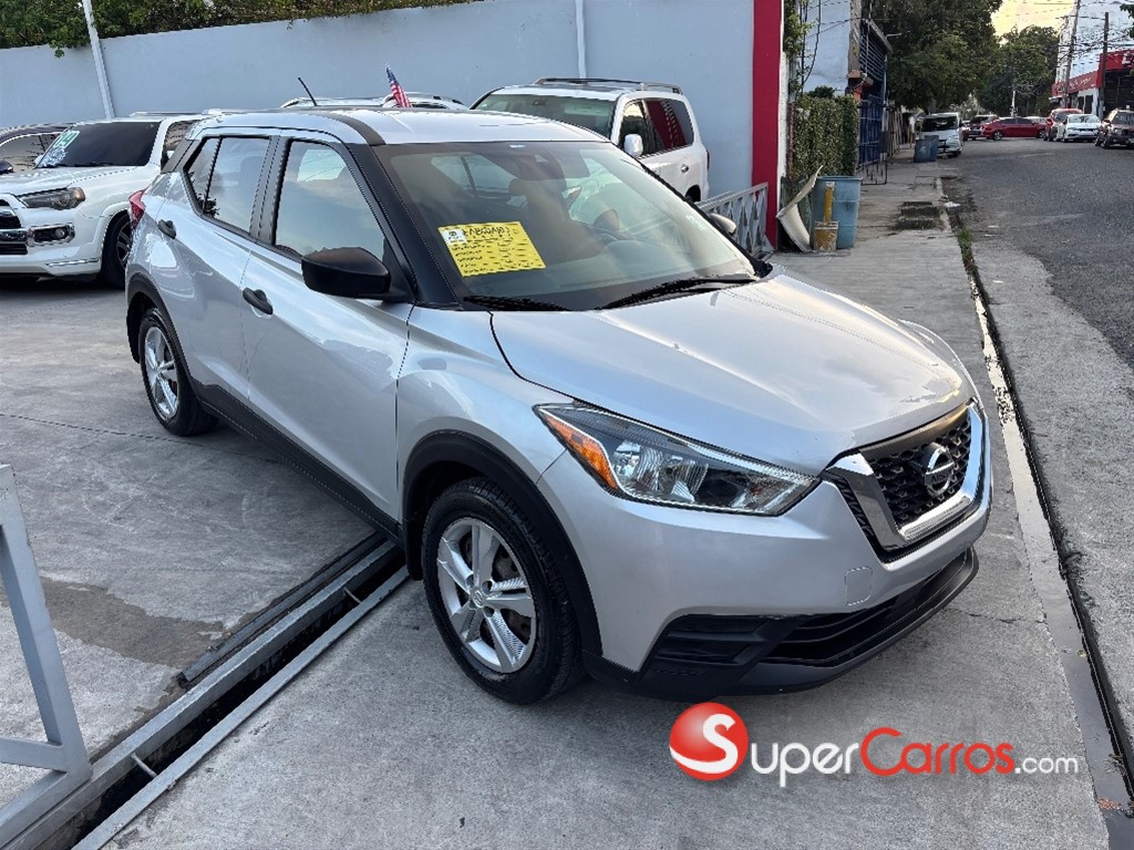 2020 Nissan Kicks — foto 2 / 9