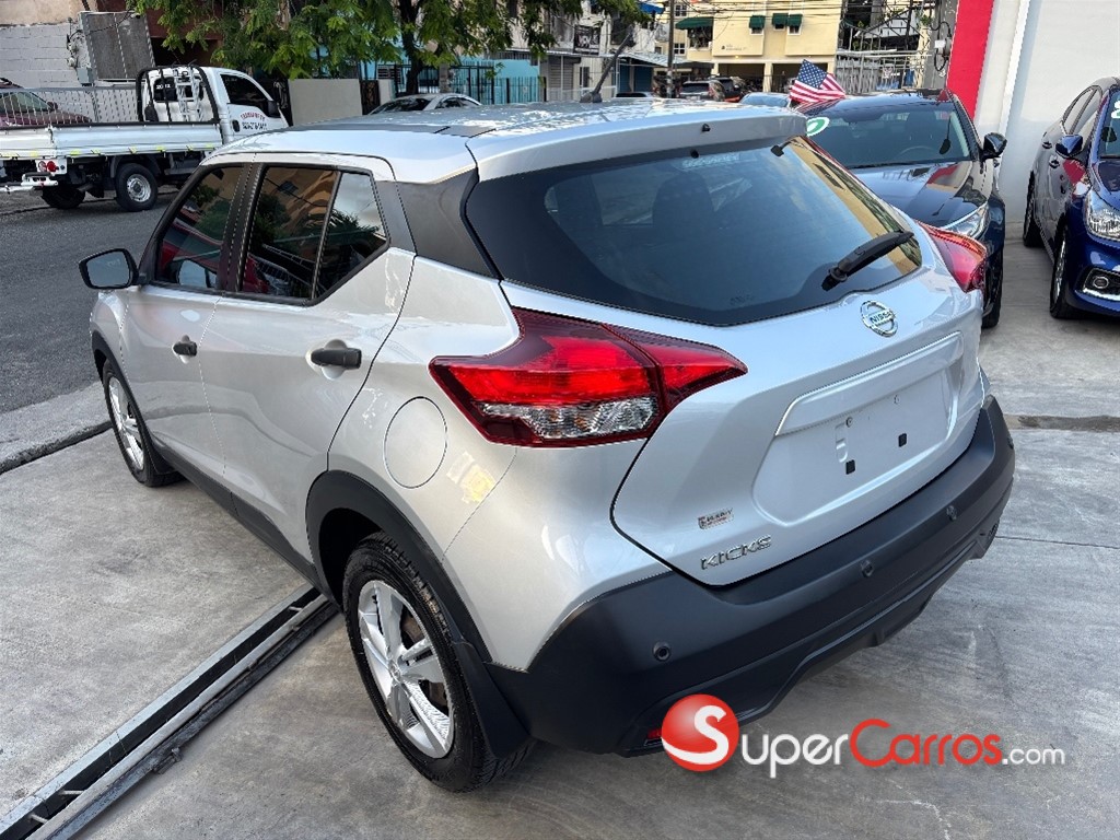 2020 Nissan Kicks — foto 3 / 9