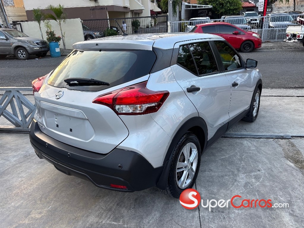 2020 Nissan Kicks — foto 4 / 9