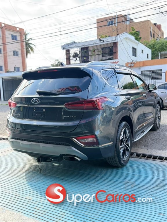 2020 Hyundai Santa Fe Limited — foto 8 / 12