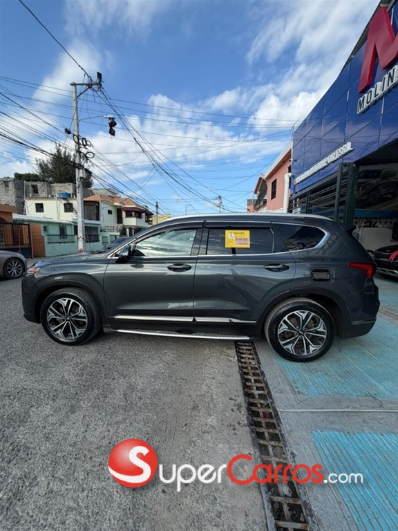 2020 Hyundai Santa Fe Limited — foto 9 / 12