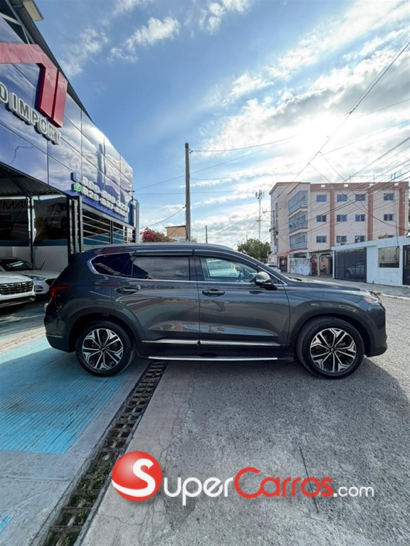 2020 Hyundai Santa Fe Limited — foto 10 / 12