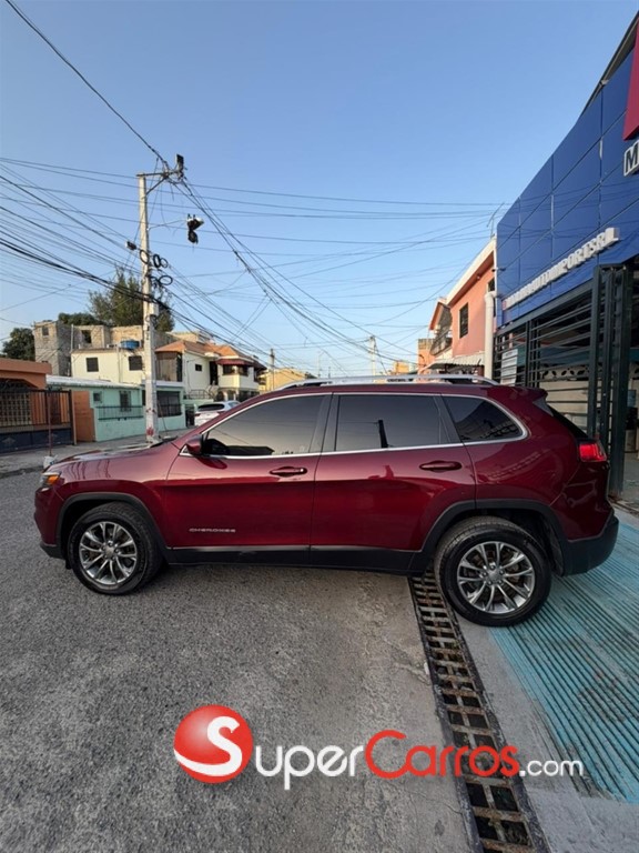 2019 Jeep Cherokee Latitude Plus — foto 6 / 12