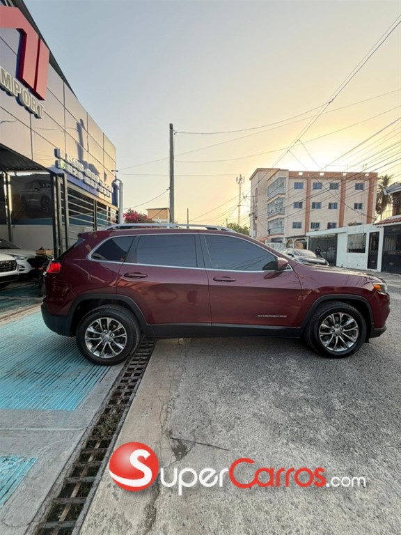 2019 Jeep Cherokee Latitude Plus — foto 7 / 12