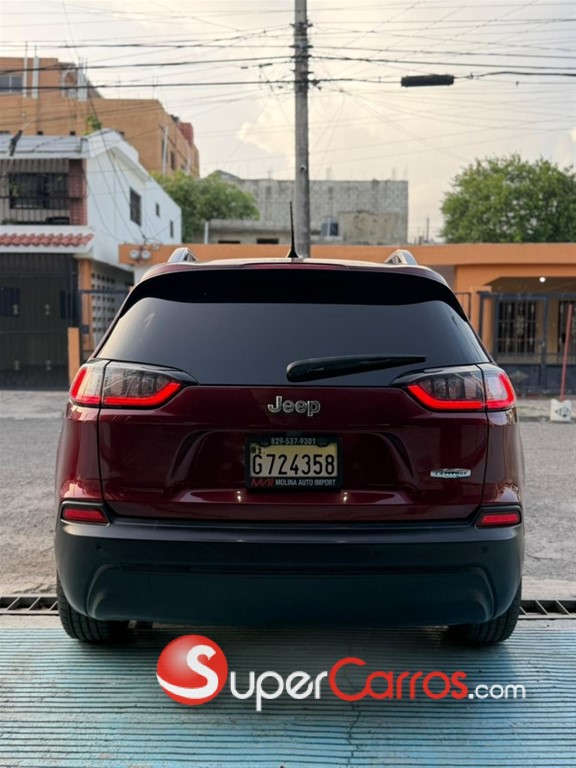 2019 Jeep Cherokee Latitude Plus — foto 8 / 12