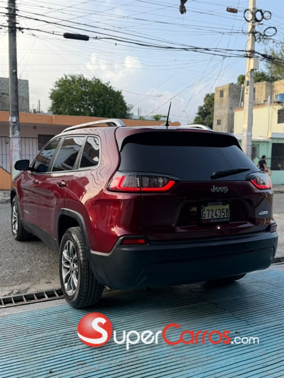2019 Jeep Cherokee Latitude Plus — foto 10 / 12