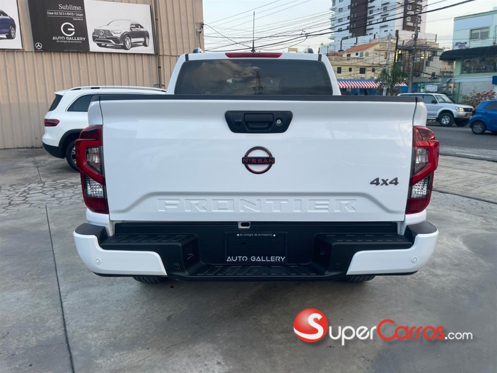2027 Nissan Frontier Pro-4X — foto 4 / 10