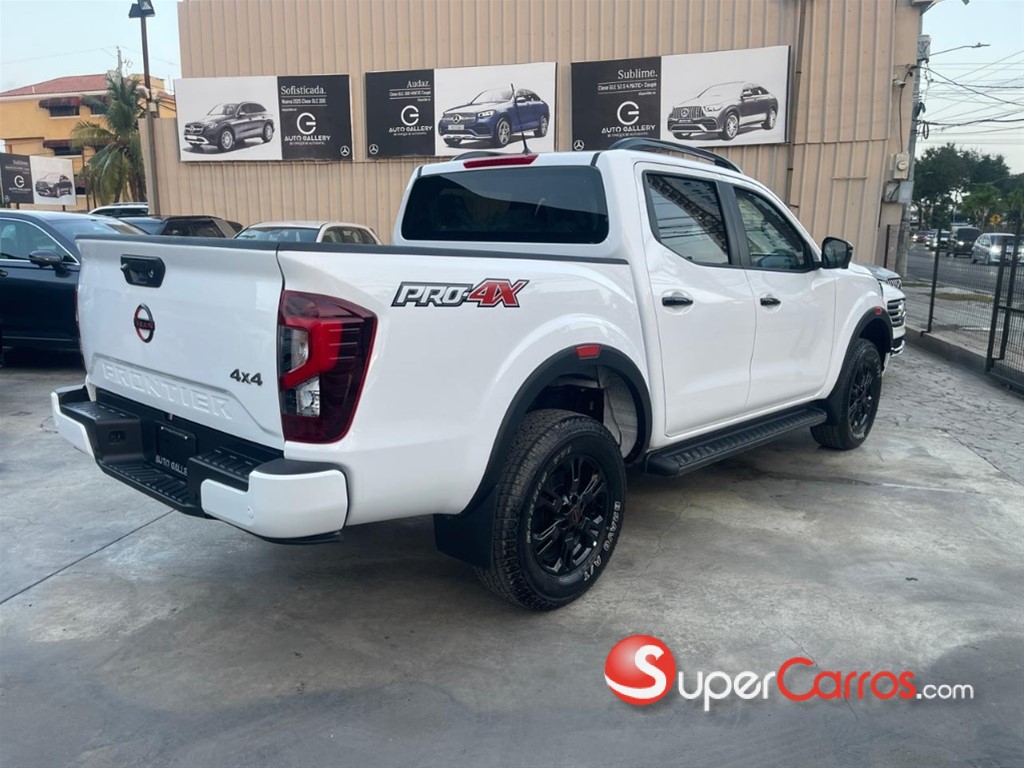 2027 Nissan Frontier Pro-4X — foto 5 / 10