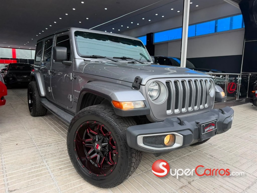 2020 Jeep Wrangler Sahara — foto 2 / 9