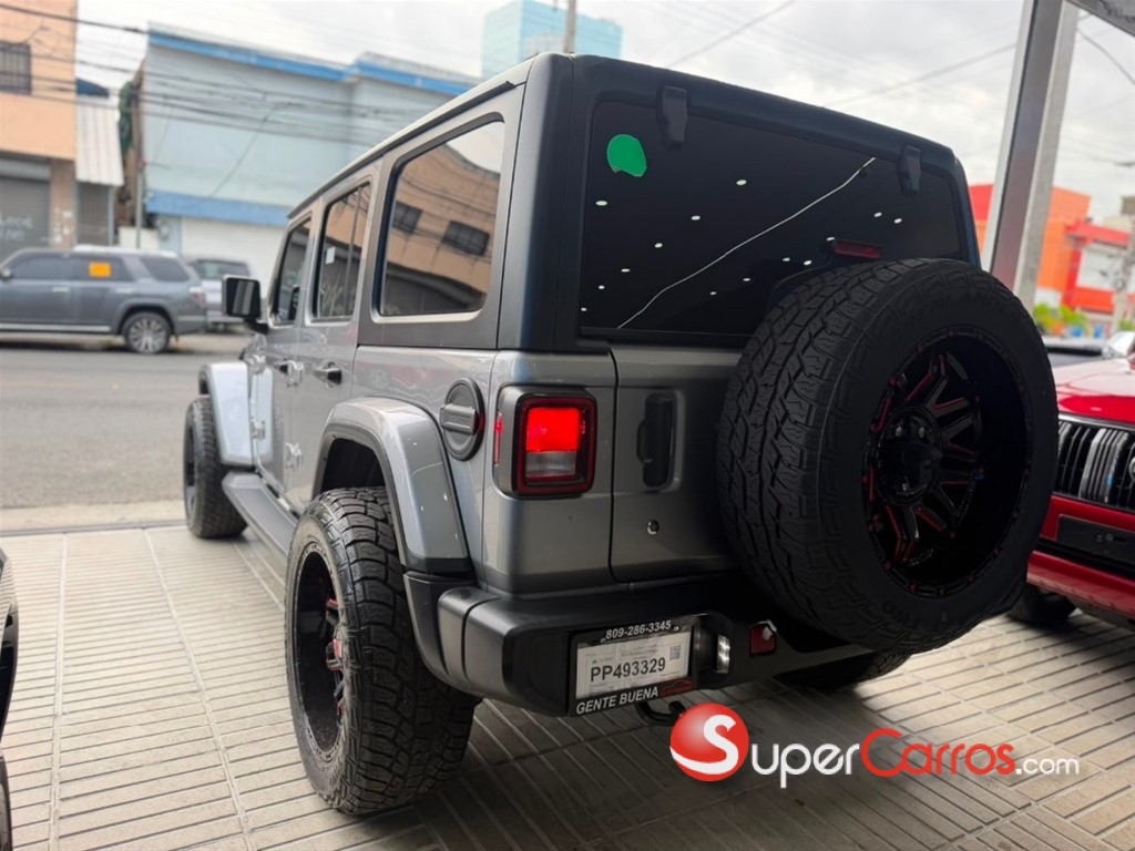 2020 Jeep Wrangler Sahara — foto 8 / 9