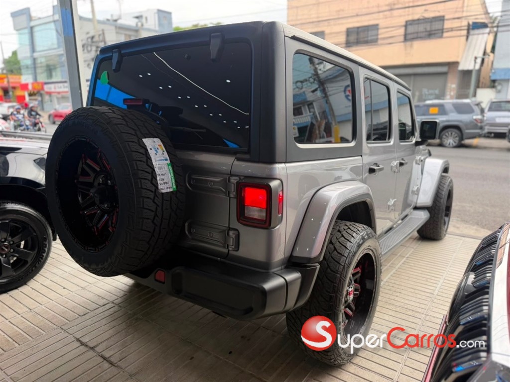 2020 Jeep Wrangler Sahara — foto 9 / 9