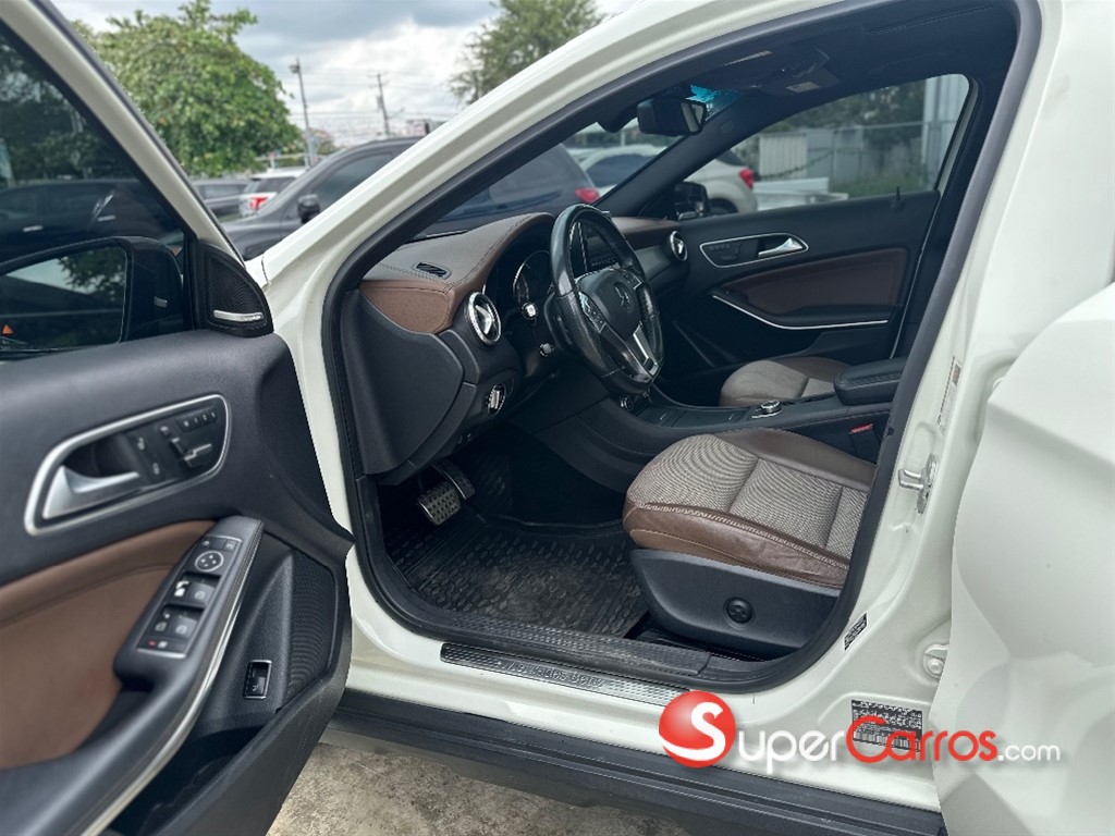 2015 Mercedes-Benz Clase GLA 250 4 Matic — foto 4 / 7