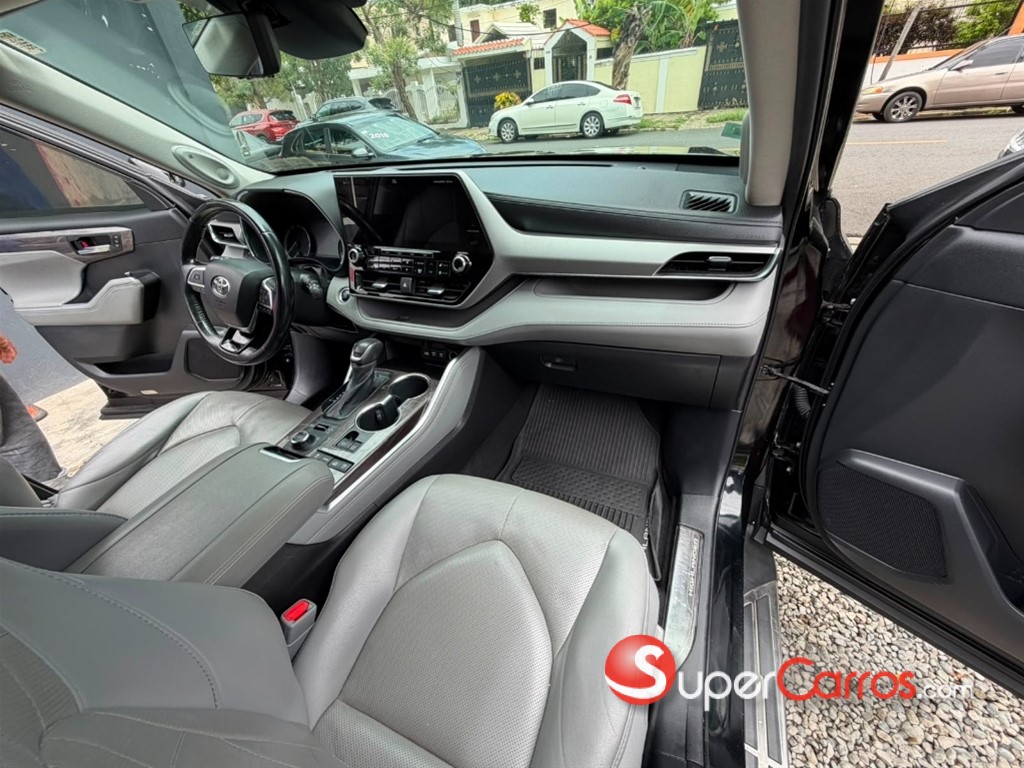 2020 Toyota Highlander Platinum — foto 8 / 9