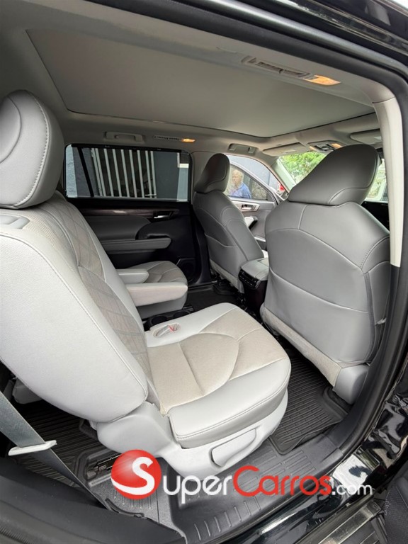 2020 Toyota Highlander Platinum — foto 9 / 9