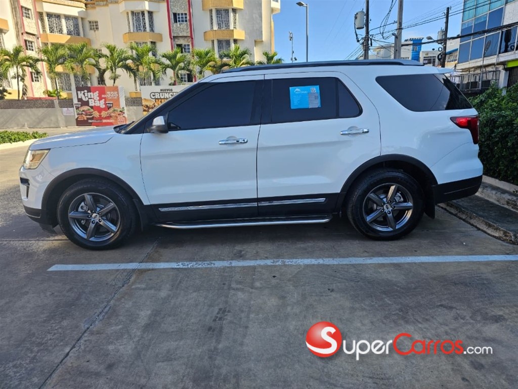 2018 Ford Explorer XLT — foto 3 / 11