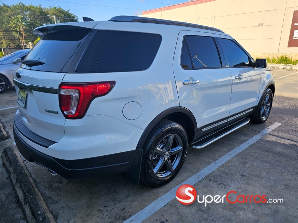 2018 Ford Explorer XLT — foto 5 / 11