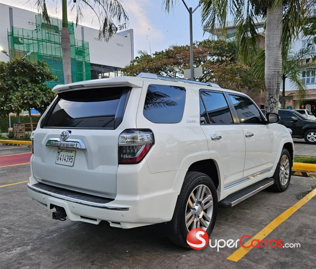 2013 Toyota 4 Runner Limited — foto 9 / 12