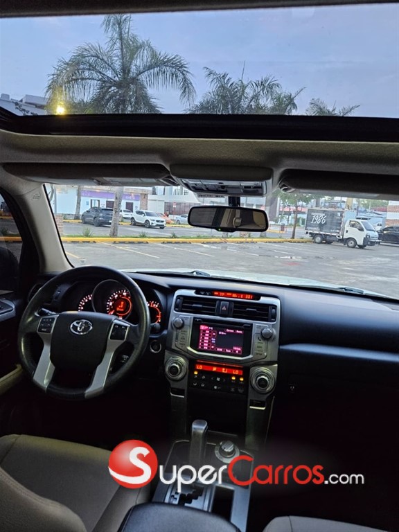 2013 Toyota 4 Runner Limited — foto 10 / 12